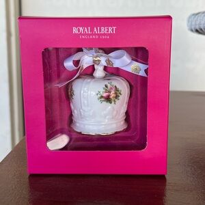 Royal Albert Old Country Roses Crown Ornament